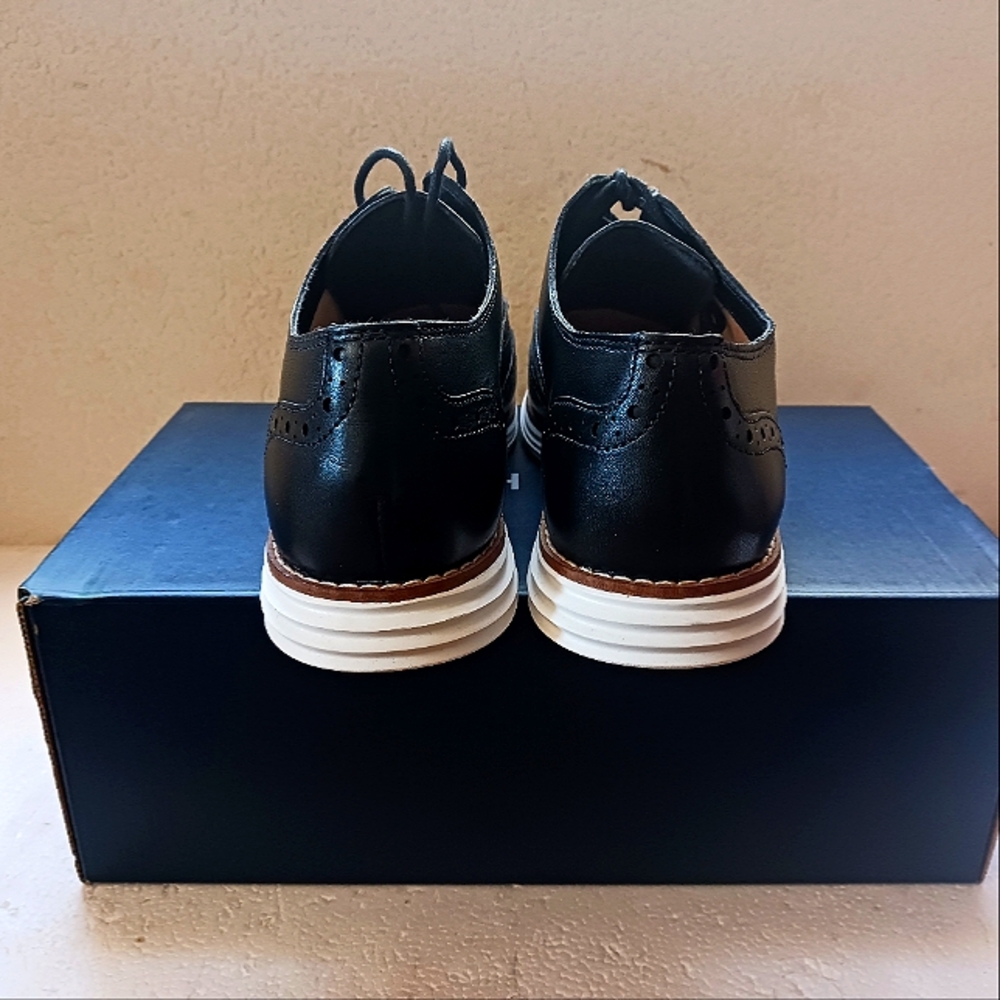 Cole Haan - Picture 4 of 4